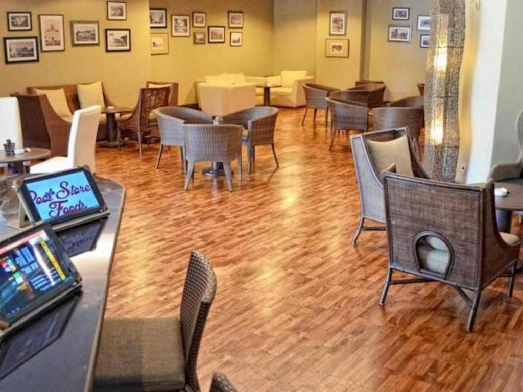 Kyriad Bumiminang Hotel Padang  Zewnętrze zdjęcie
