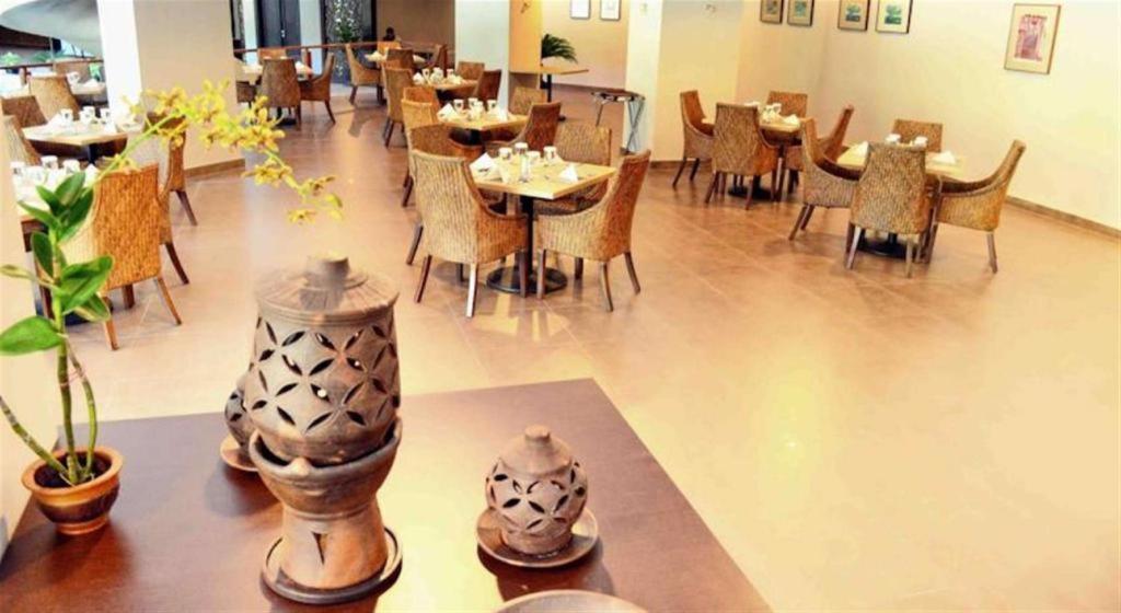 Kyriad Bumiminang Hotel Padang  Zewnętrze zdjęcie