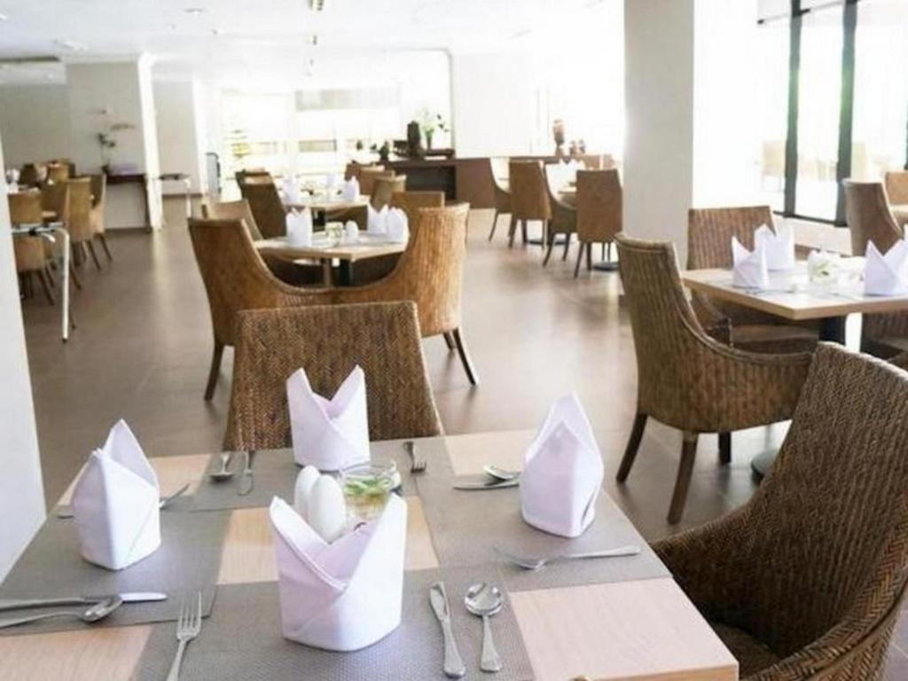 Kyriad Bumiminang Hotel Padang  Zewnętrze zdjęcie