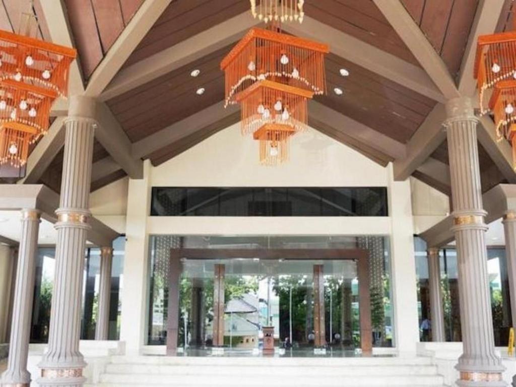 Kyriad Bumiminang Hotel Padang  Zewnętrze zdjęcie