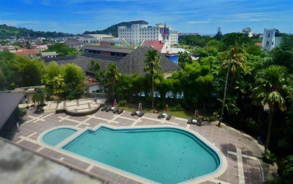 Kyriad Bumiminang Hotel Padang  Zewnętrze zdjęcie
