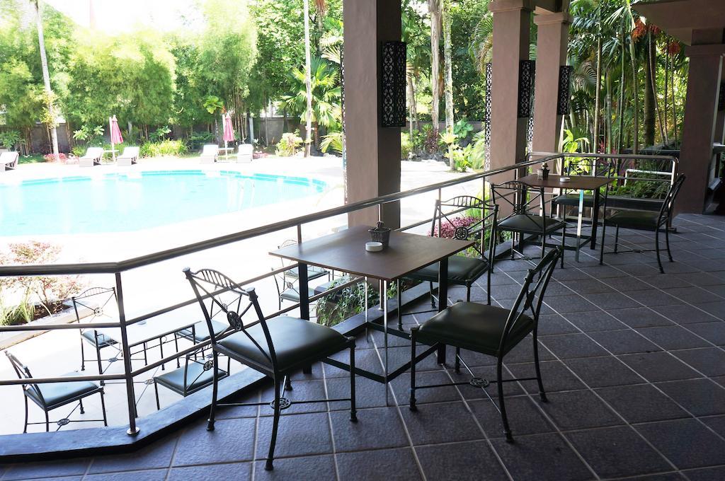 Kyriad Bumiminang Hotel Padang  Zewnętrze zdjęcie