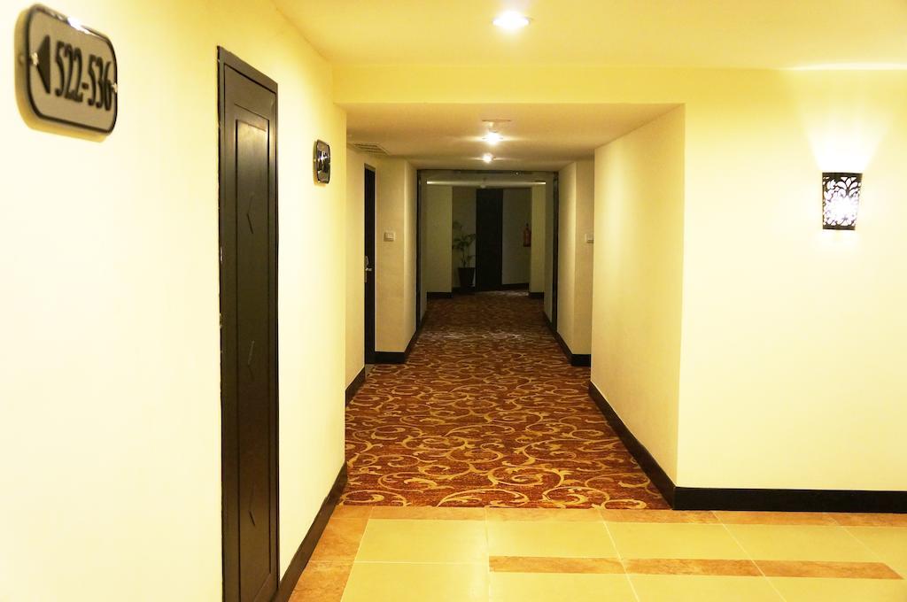 Kyriad Bumiminang Hotel Padang  Zewnętrze zdjęcie