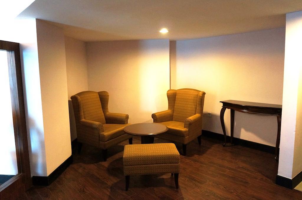 Kyriad Bumiminang Hotel Padang  Zewnętrze zdjęcie