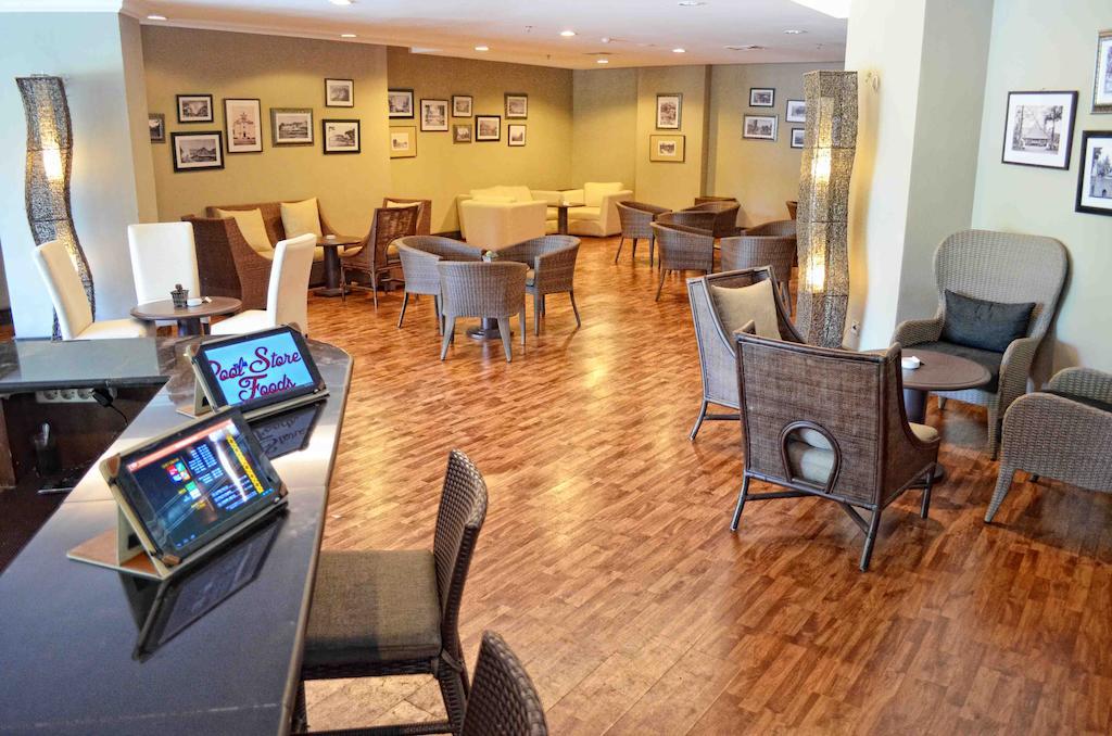 Kyriad Bumiminang Hotel Padang  Zewnętrze zdjęcie