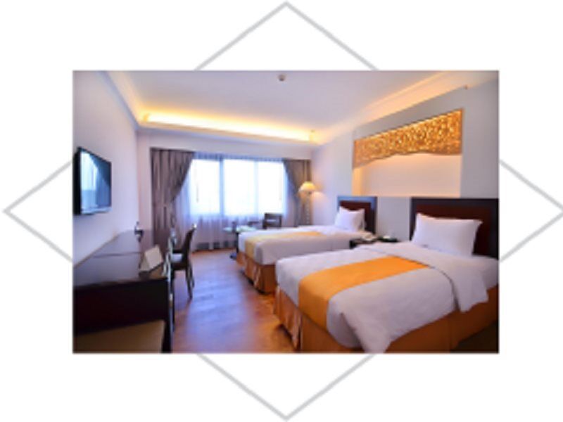 Kyriad Bumiminang Hotel Padang  Zewnętrze zdjęcie